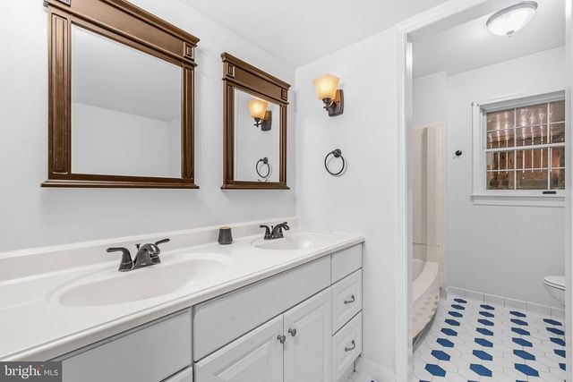 13111 CHAPEL HILLS DR, Fredericksburg, VA 22407