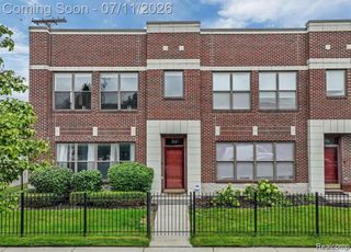 22 Pallister Street, Detroit, MI 48202