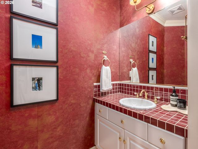 6029 Nw EL REY Dr, Camas, WA 98607