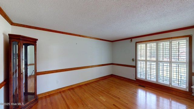 2618 Saint John Circle, Kinston, NC 28504