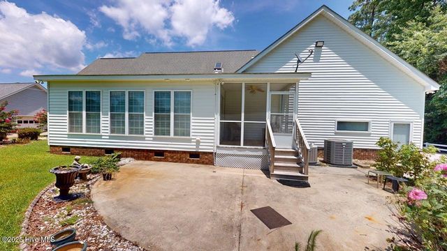 2618 Saint John Circle, Kinston, NC 28504