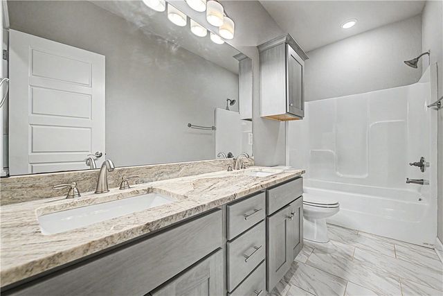 467 Tartaglia Avenue, Tontitown, AR 72762