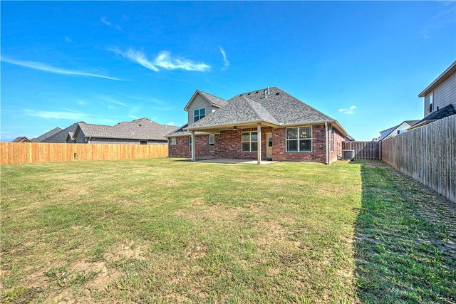 467 Tartaglia Avenue, Tontitown, AR 72762