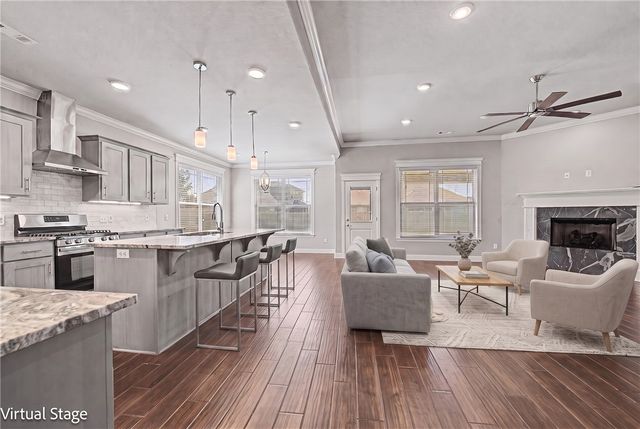 467 Tartaglia Avenue, Tontitown, AR 72762