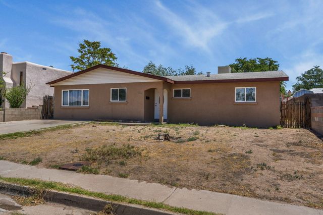 1704 Cornell Drive SE, Albuquerque, NM 87106