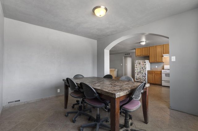 1704 Cornell Drive SE, Albuquerque, NM 87106