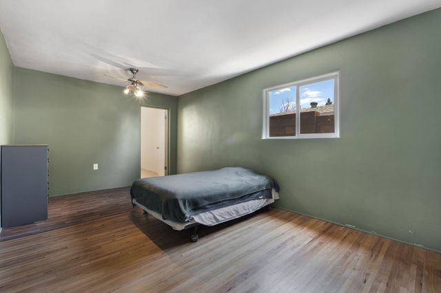 1704 Cornell Drive SE, Albuquerque, NM 87106