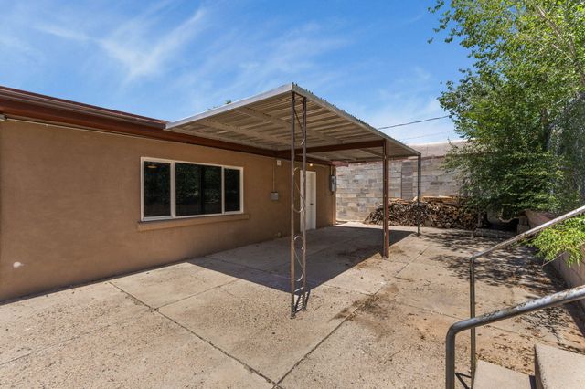 1704 Cornell Drive SE, Albuquerque, NM 87106