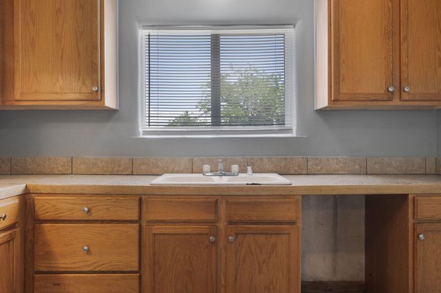 1704 Cornell Drive SE, Albuquerque, NM 87106