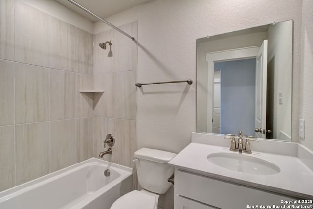 2623 Echinacea Path, Converse, TX 78109