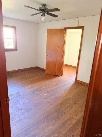 144 Church Lane, Evington, VA 24550