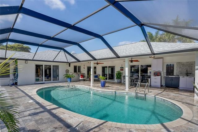 1026 S Town And River DR, Fort Myers, FL 33919