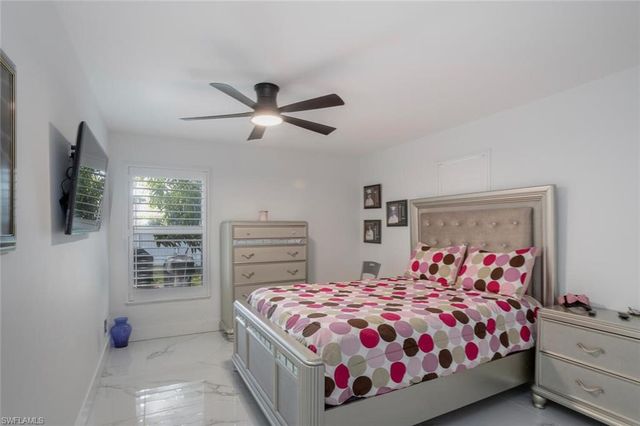 1026 S Town And River DR, Fort Myers, FL 33919