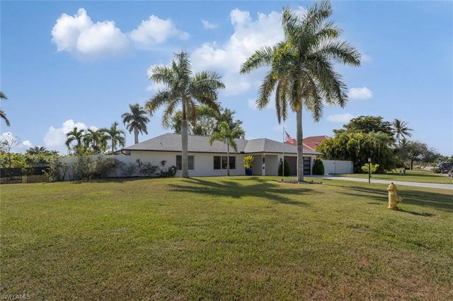 1026 S Town And River DR, Fort Myers, FL 33919