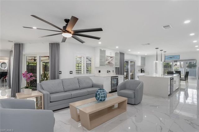 1026 S Town And River DR, Fort Myers, FL 33919