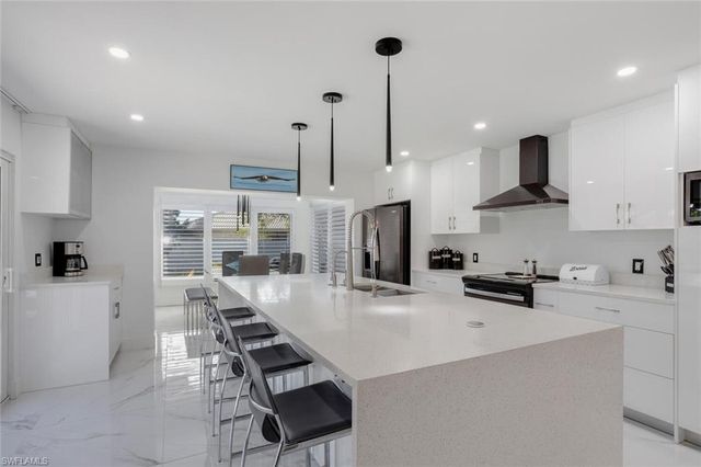 1026 S Town And River DR, Fort Myers, FL 33919