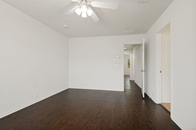 2207 Biscayne Park Lane, Grand Prairie, TX 75050