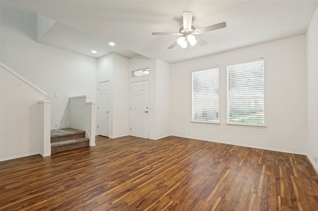 2207 Biscayne Park Lane, Grand Prairie, TX 75050