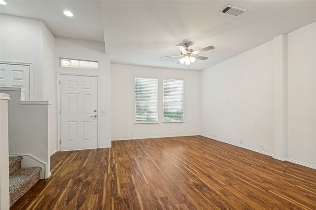 2207 Biscayne Park Lane, Grand Prairie, TX 75050