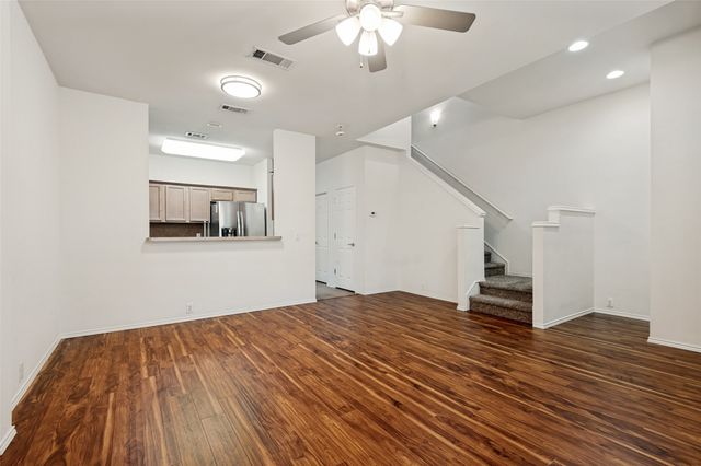 2207 Biscayne Park Lane, Grand Prairie, TX 75050