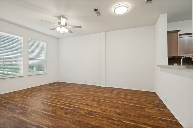 2207 Biscayne Park Lane, Grand Prairie, TX 75050