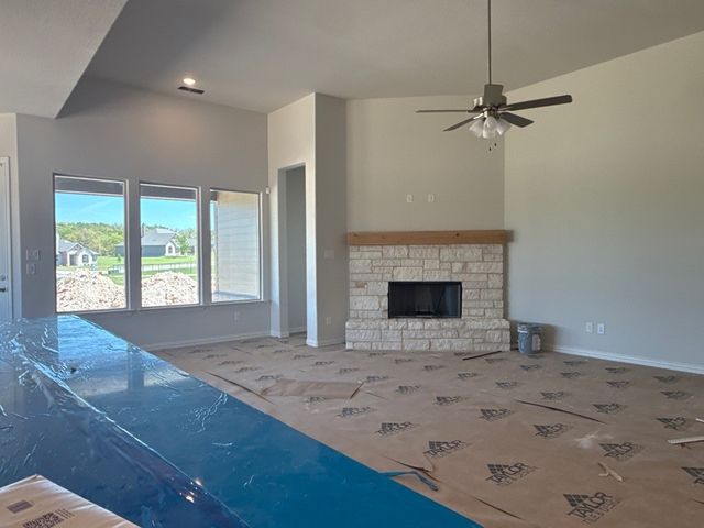 605 Tay Tay Way, Springtown, TX 76082