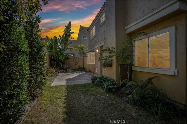 2421 Clark Lane B, Redondo Beach, CA 90278
