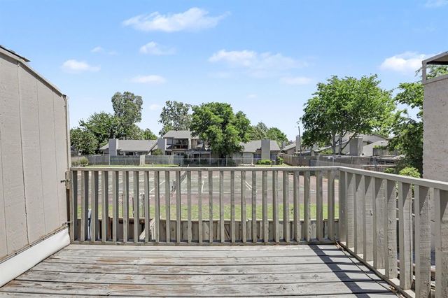 9828 Hefner Village Place, Oklahoma City, OK 73162