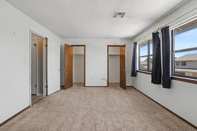 9828 Hefner Village Place, Oklahoma City, OK 73162