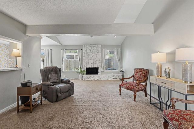 9828 Hefner Village Place, Oklahoma City, OK 73162