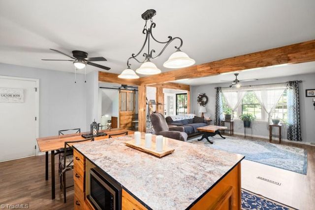 160 Pinelawn Drive, Kernersville, NC 27284