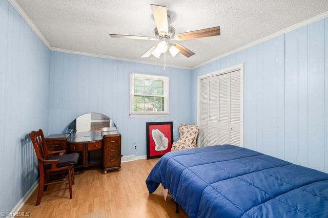 160 Pinelawn Drive, Kernersville, NC 27284