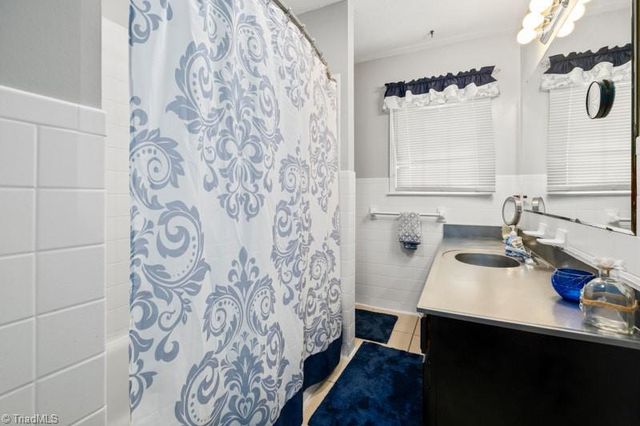 160 Pinelawn Drive, Kernersville, NC 27284