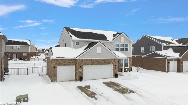 55543 Hogan Drive, Macomb Twp, MI 48042