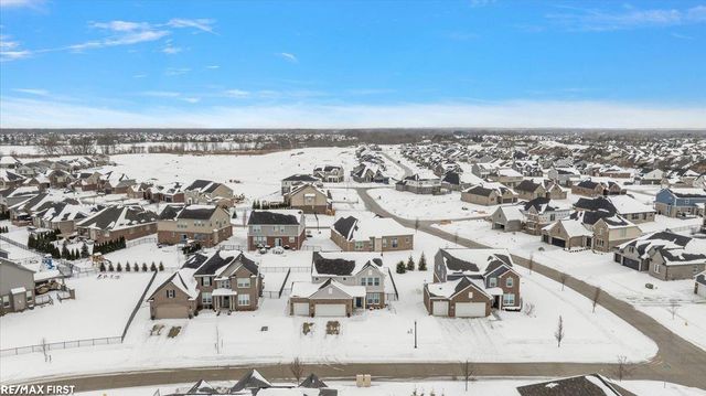 55543 Hogan Drive, Macomb Twp, MI 48042