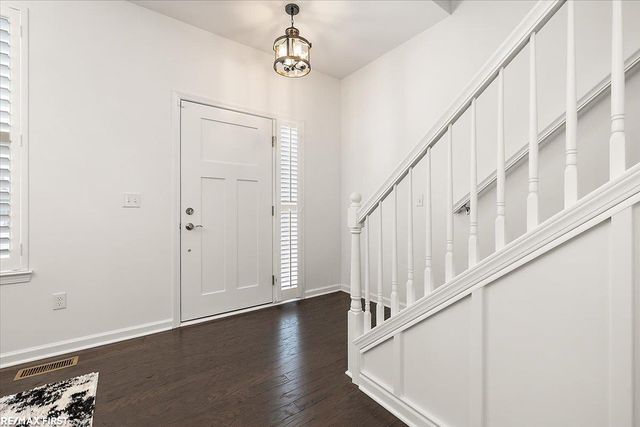 55543 Hogan Drive, Macomb Twp, MI 48042