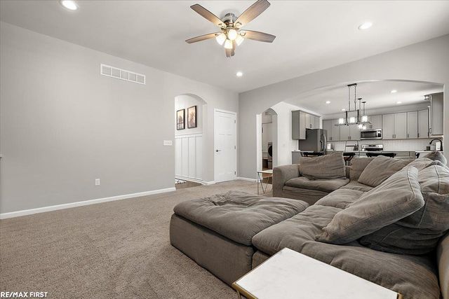 55543 Hogan Drive, Macomb Twp, MI 48042