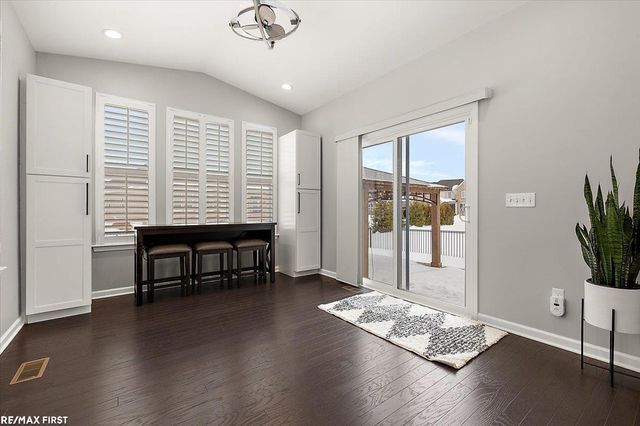 55543 Hogan Drive, Macomb Twp, MI 48042