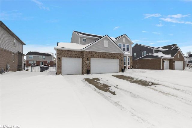 55543 Hogan Drive, Macomb Twp, MI 48042