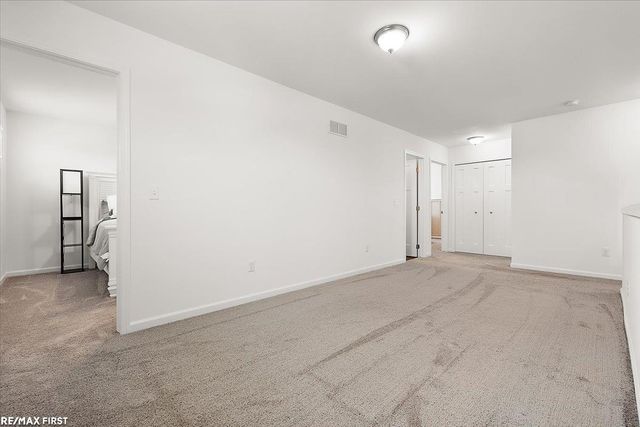 55543 Hogan Drive, Macomb Twp, MI 48042