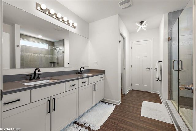 55543 Hogan Drive, Macomb Twp, MI 48042