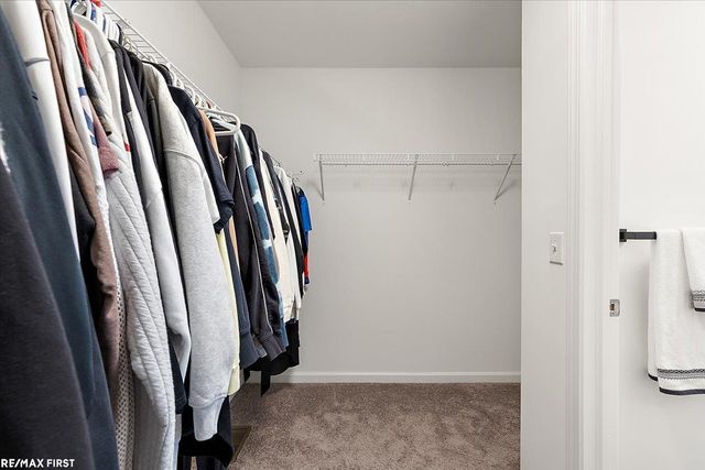 55543 Hogan Drive, Macomb Twp, MI 48042