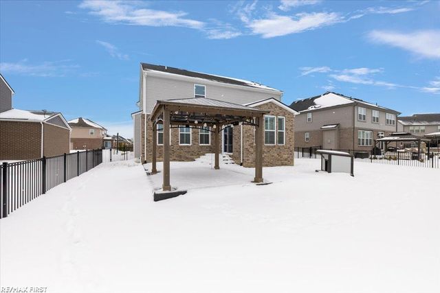 55543 Hogan Drive, Macomb Twp, MI 48042