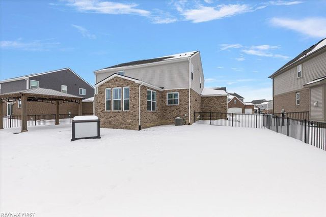 55543 Hogan Drive, Macomb Twp, MI 48042