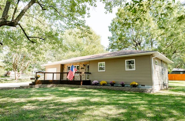 307 Highland Avenue, Monett, MO 65708