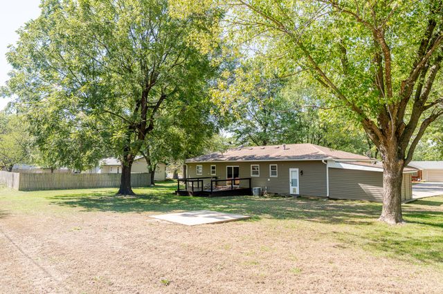 307 Highland Avenue, Monett, MO 65708