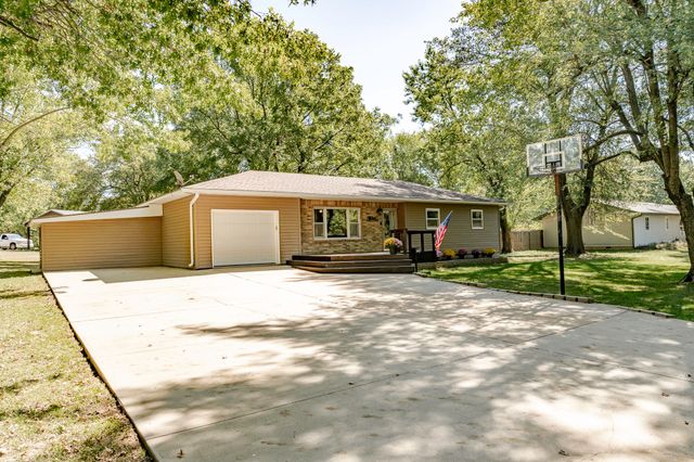 307 Highland Avenue, Monett, MO 65708