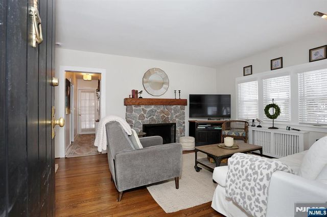 2 Maysenger Road, Mahwah, NJ 07430