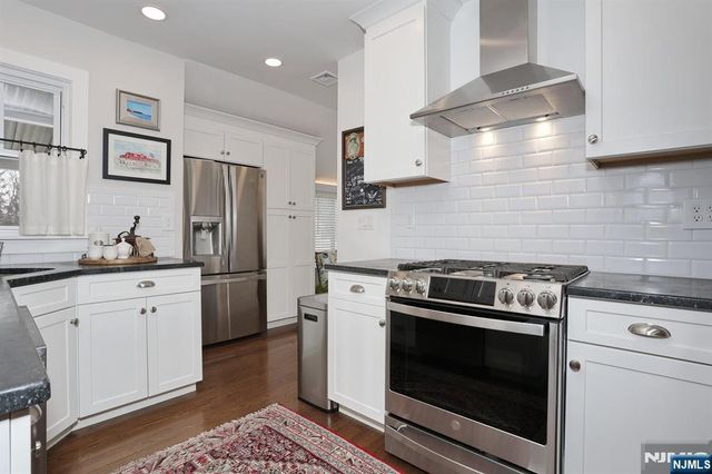 2 Maysenger Road, Mahwah, NJ 07430