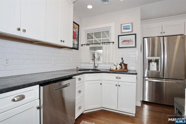 2 Maysenger Road, Mahwah, NJ 07430